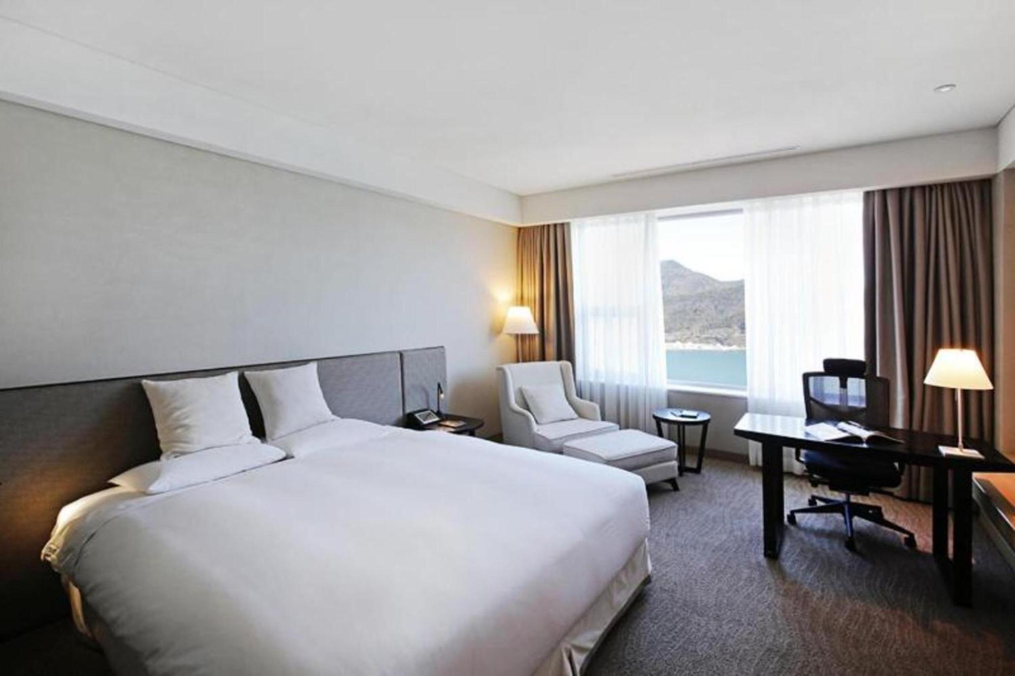 Geoje Samsung Hotel Екстер'єр фото